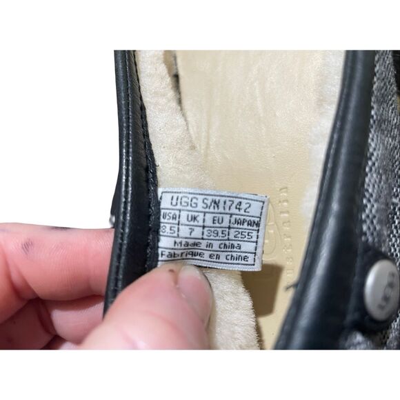 UGG Australia Gerta Mary Jane’s - Picture 11 of 11